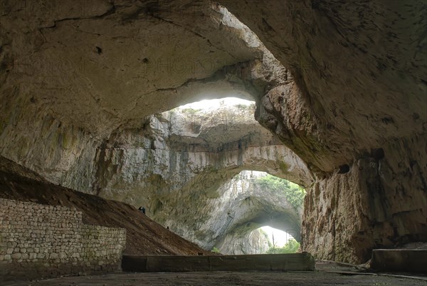 Devetashka Cave