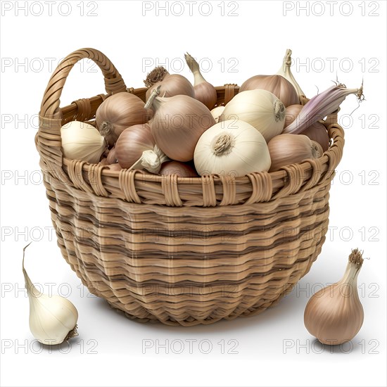 A bast basket with onions