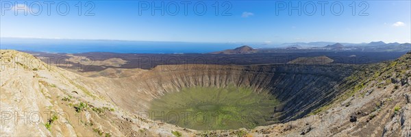 Panorama from the crater rim into the crater of Caldera Blanca