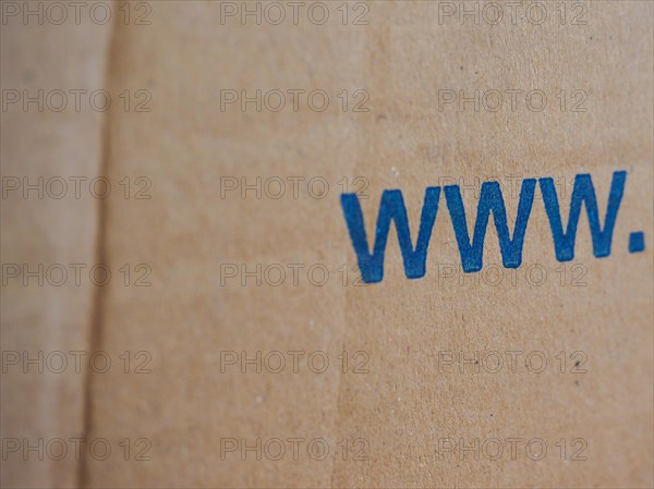 Cardboard box with www