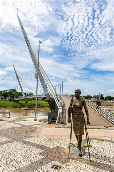 Bridge spanning over the Acre river