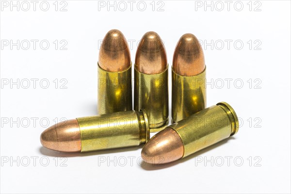 Pistol ammunition