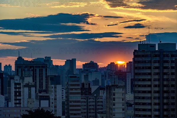 Urban view of the city of Belo Horizonte in Minas Gerais at dusk with its buildings and lights