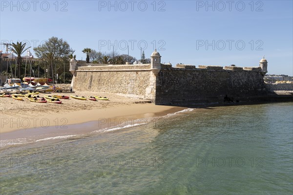 Sandy beach beach and Forte da Ponta da Bandeira