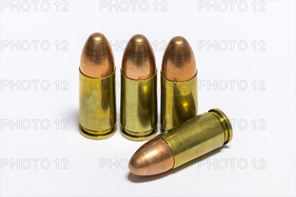 Pistol ammunition