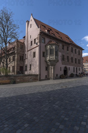 Sebalder Pfarrhof with the historic Sebalder Choerlein
