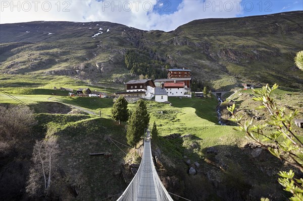 Suspension bridge