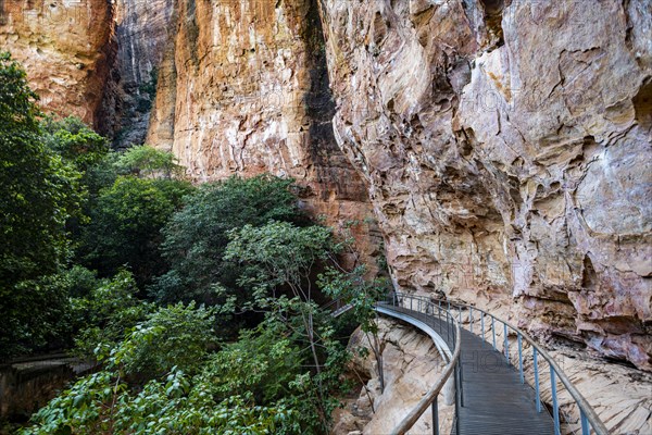 Overhanging cliffs at Pedra Furada