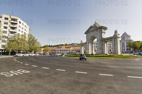 Roundabout at Puerta de San Vicente