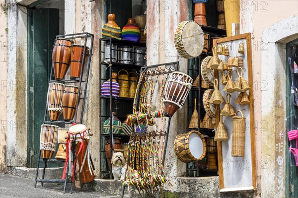 Commerce of typical products and musical instruments of various types on the streets of Pelourinho in the city of Salvador
