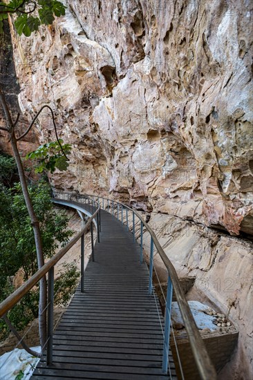 Overhanging cliffs at Pedra Furada