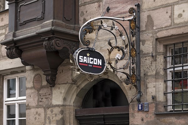 Historic nose sign from a former inn