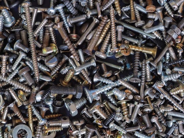 Set of screws