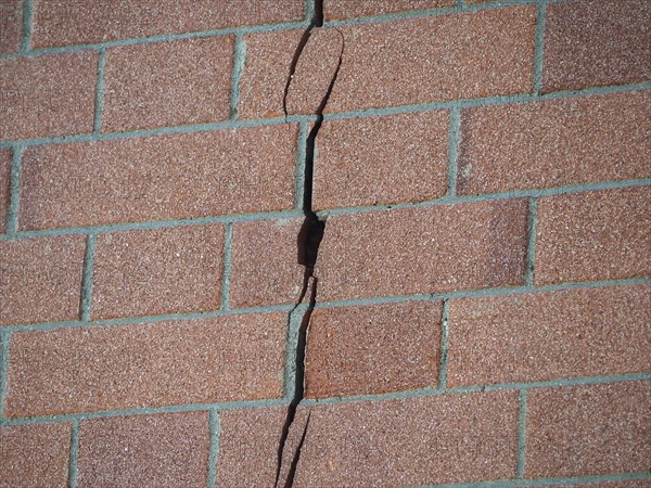 Crack on the wall