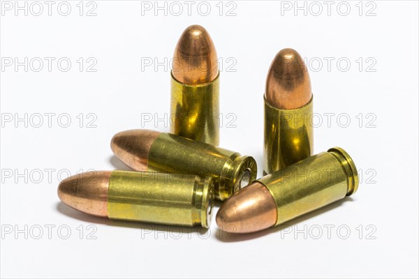 Pistol ammunition