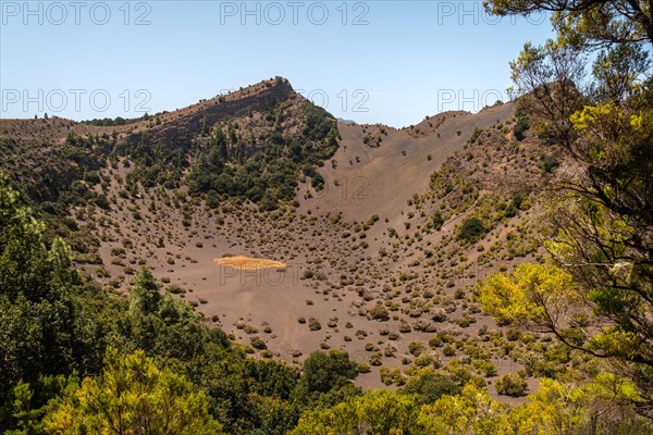 Fireba volcano from La Llania park in El Hierro