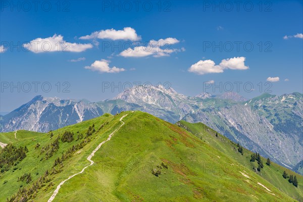 Panoramic hiking trail from Fellhorn