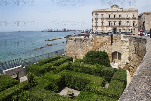 Garden of the Castello Aragonese