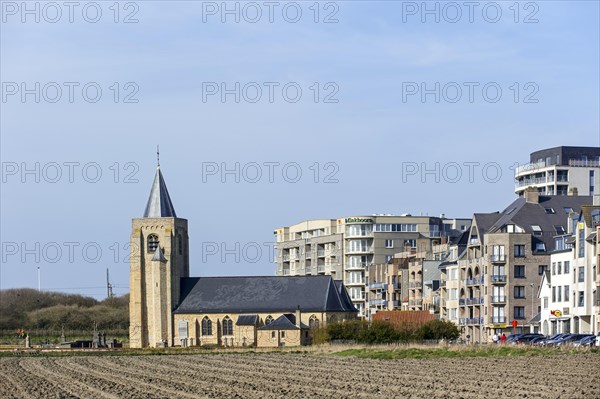 Apartments and the church Onze-Lieve-Vrouw-ter-Duinen