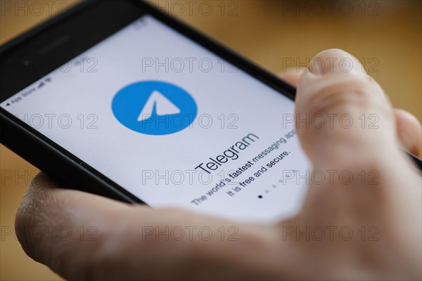 Symbolic photo: The logo of the instant messaging service Telegram is seen on a smartphone. Berlin