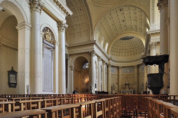 The Church of Saint Jacques-sur-Coudenberg showing Corinthian columns