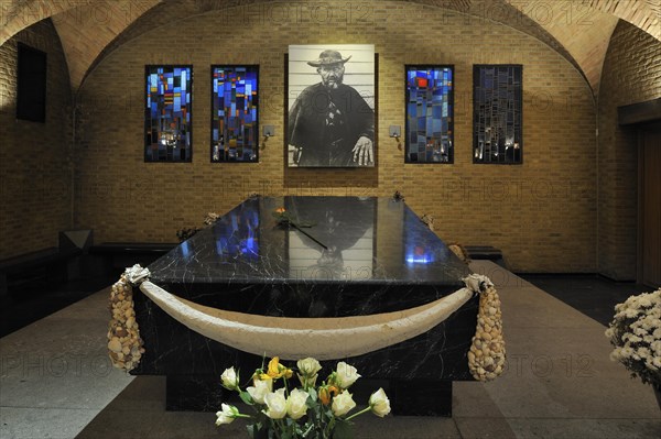 The grave of Father Damien