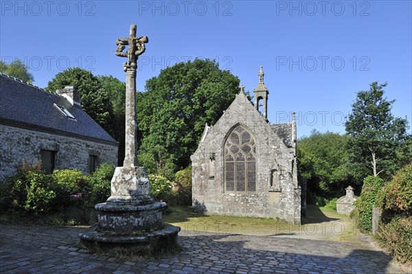 The chapel Notre-Dame-de-Bonne-Nouvelle and Breton calvary at Locronan