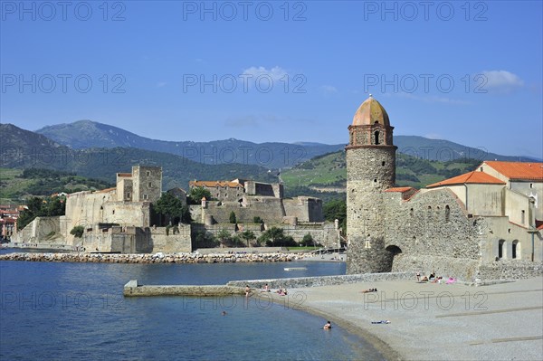 The church Notre-Dame des Anges and the fort Chateau royal de Collioure