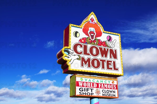 Clown Motel advertising sign