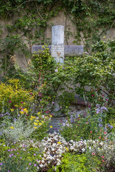 Family grave of Suzanne Butler