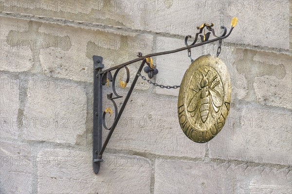 Historical nose sign from the Honey House