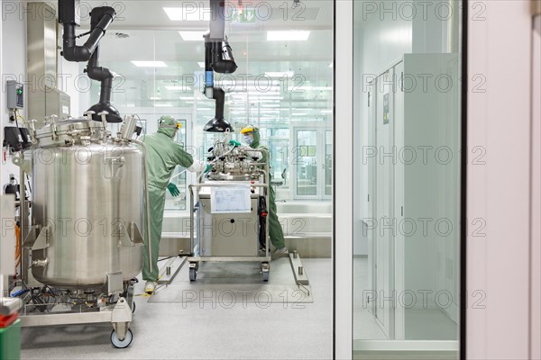 Vaccine production at Allergopharma in Berlin