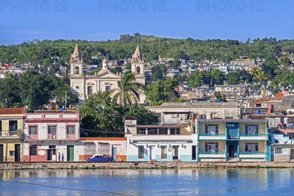 View over the waterfront and Iglesia de San Pedro Apostol