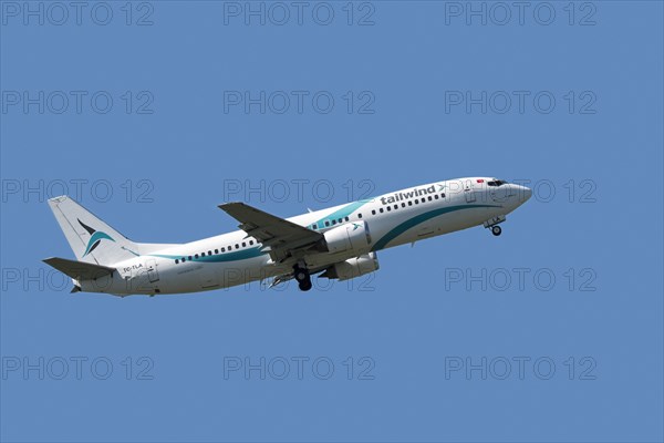 Boeing 737-4Q8