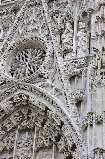 Rose window of the chapel of the Holy Spirit