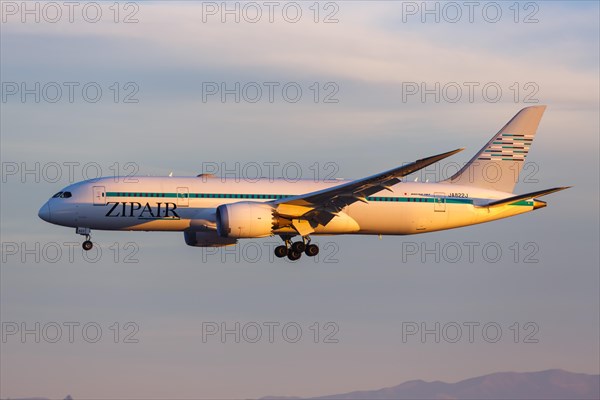 A Boeing 787-8 Dreamliner aircraft operated by Zipair with registration number JA822J at Los Angeles Airport