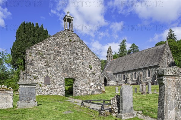 Balquhidder old and new parish church and kirkyard