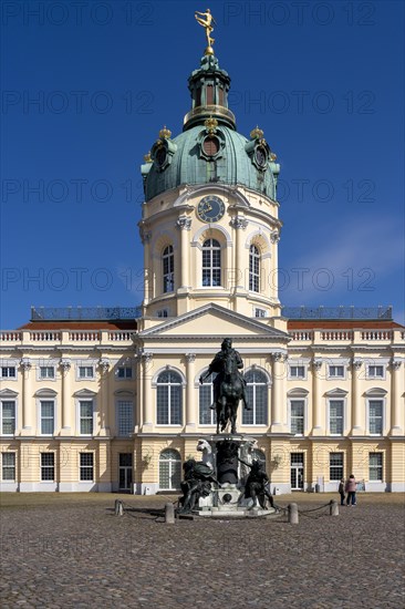 Equestrian statue of Elector Friedrich Wilehelm of Brandenburg