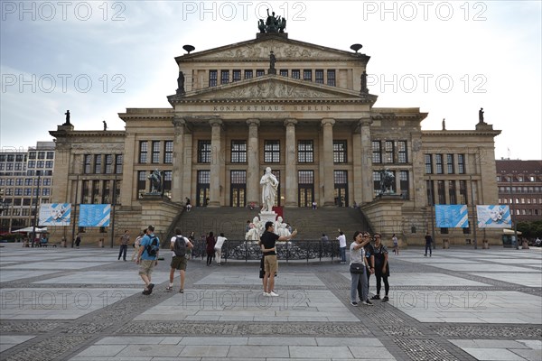 Concert hall Berlin and Schillerbrunnen at Gendarmenmarkt