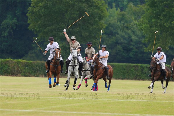 Horse polo on the Hugerlandshofweg in Muenster-Handorf