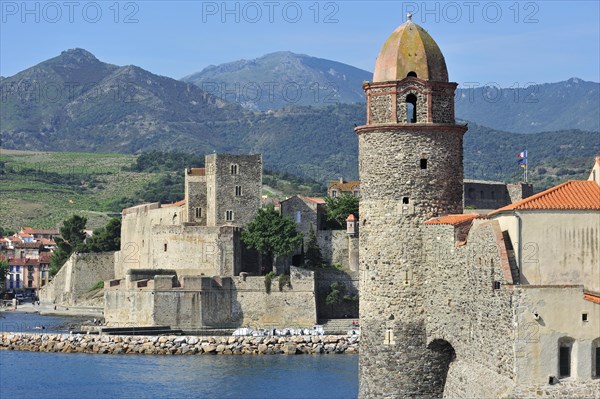 The church Notre-Dame des Anges and the fort Chateau royal de Collioure