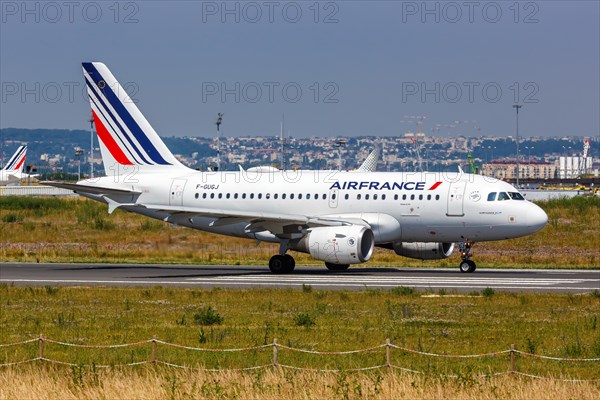 An Air France Airbus A318 aircraft with registration F-GUGJ at Paris Orly Airport