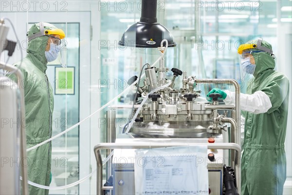 Vaccine production at Allergopharma in Berlin