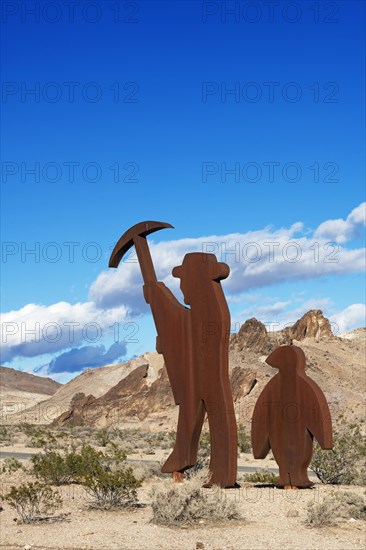 Steel artwork by Fred Bervoets depicting gold miner Shorty Harris