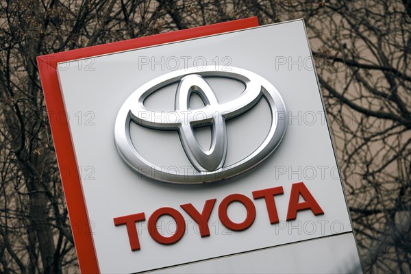 The lettering of the Toyota company at their site in Berlin. 04.02.2022.