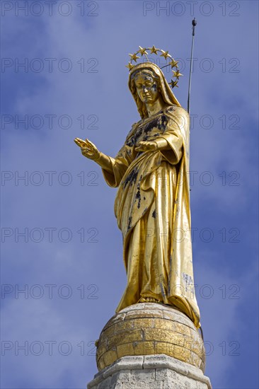 Gilded statue of Virgin Mary at Cathedrale Notre-Dame des Doms d'Avignon