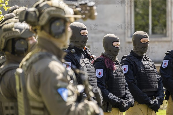 Members of the Observation Units Customs Berlin