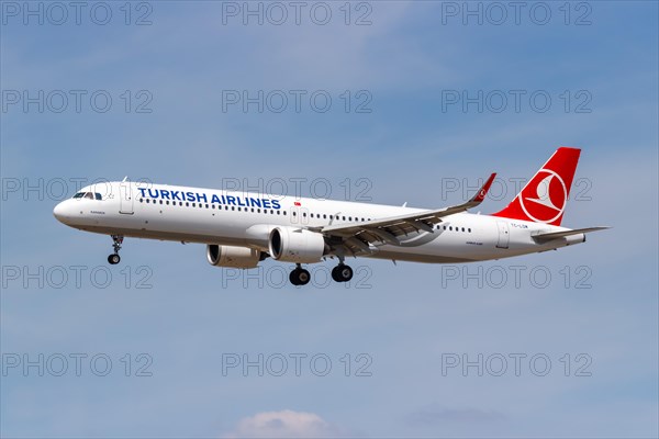 An Airbus A321neo aircraft of Turkish Airlines with registration TC-LSM at Frankfurt Airport
