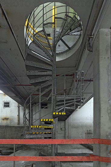 Iron turning staircase to the lower frabrication hall of a former paper factory