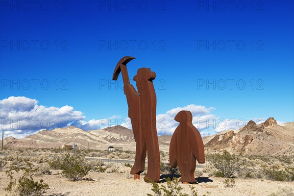 Steel artwork by Fred Bervoets depicting gold miner Shorty Harris